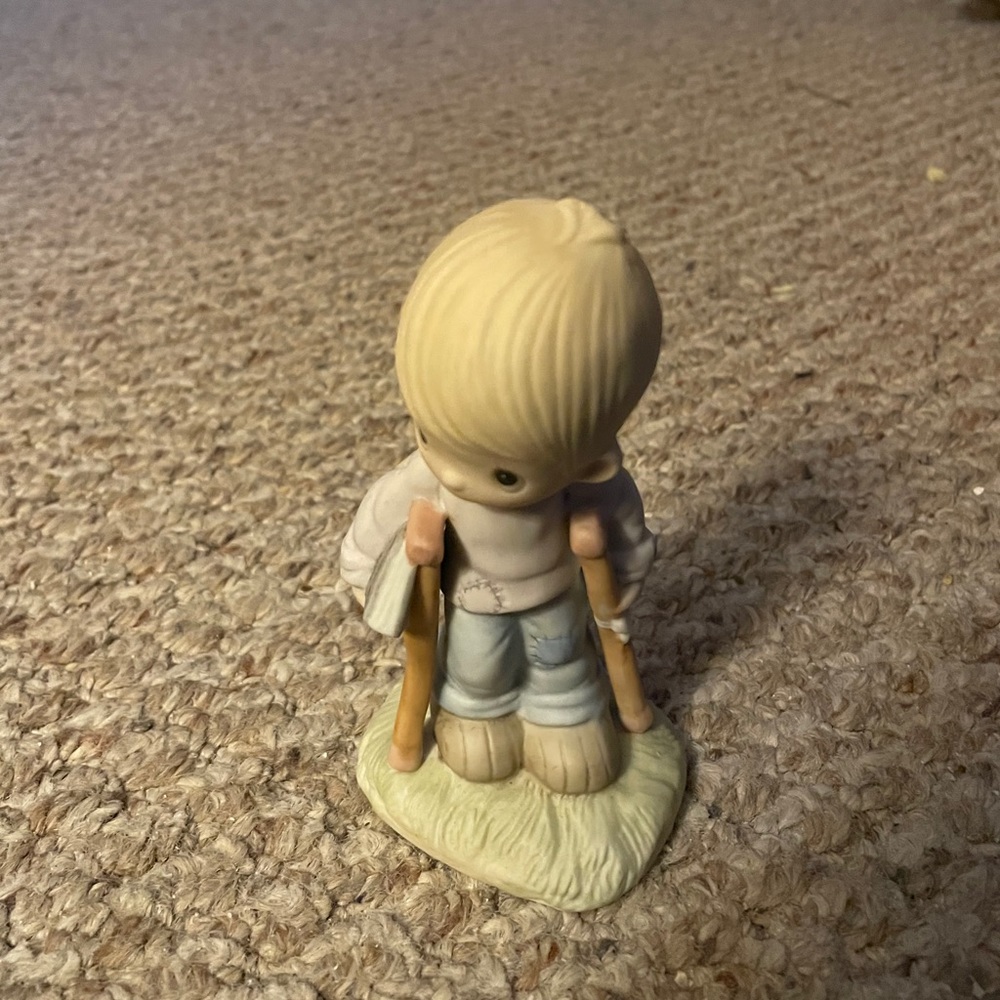 Figurines